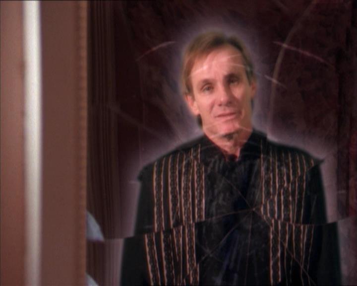 Charmed-Online-dot-215GiveMeASign1789.jpg