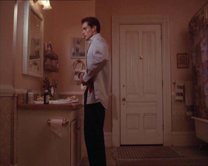 Charmed-Online-dot-215GiveMeASign1797.jpg