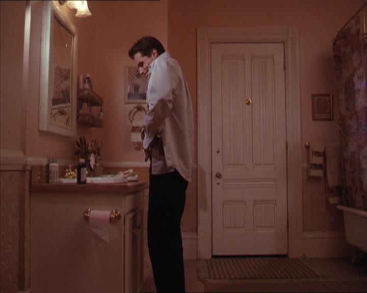 Charmed-Online-dot-215GiveMeASign1798.jpg