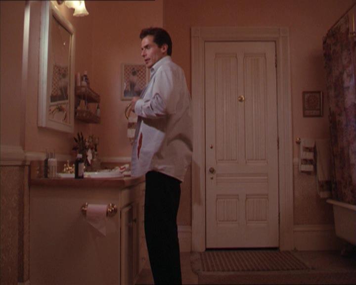 Charmed-Online-dot-215GiveMeASign1801.jpg