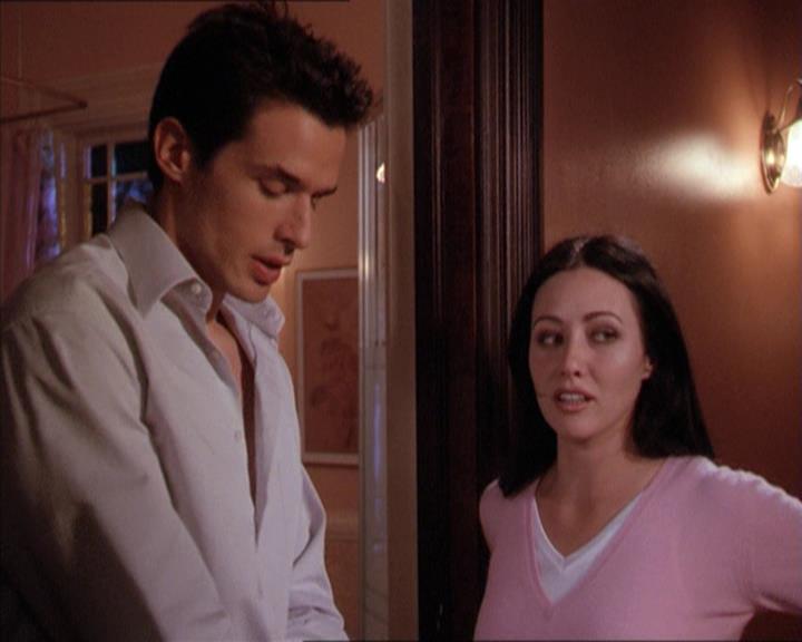Charmed-Online-dot-215GiveMeASign1807.jpg