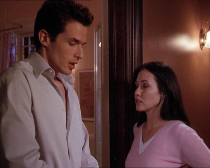 Charmed-Online-dot-215GiveMeASign1809.jpg