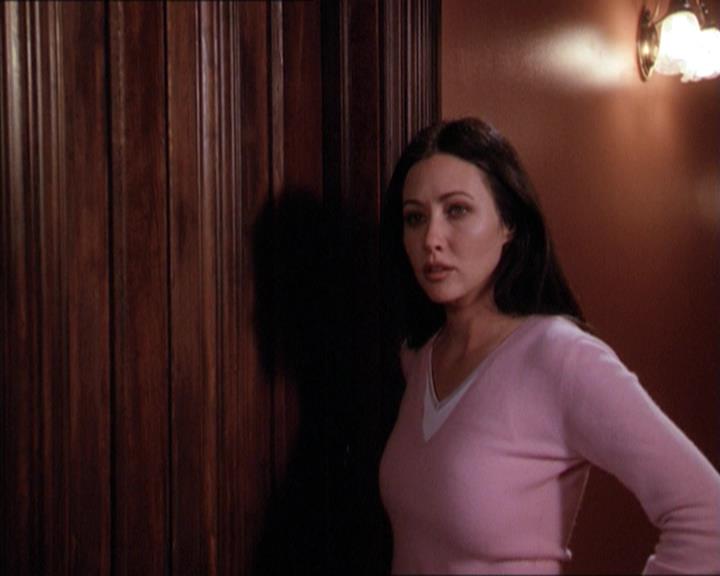 Charmed-Online-dot-215GiveMeASign1816.jpg