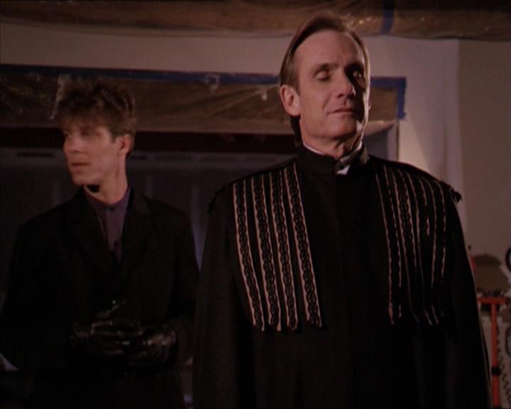 Charmed-Online-dot-215GiveMeASign1820.jpg
