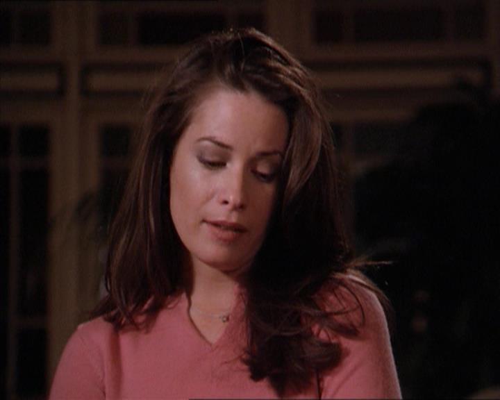 Charmed-Online-dot-215GiveMeASign1851.jpg