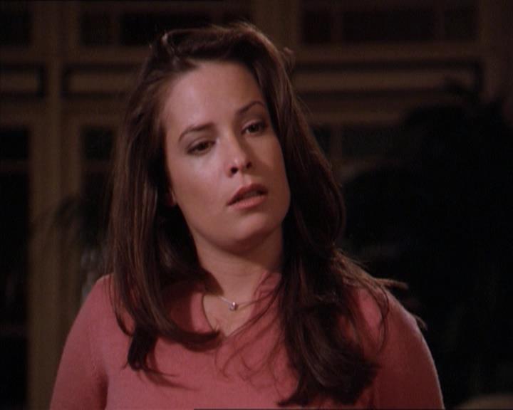 Charmed-Online-dot-215GiveMeASign1865.jpg