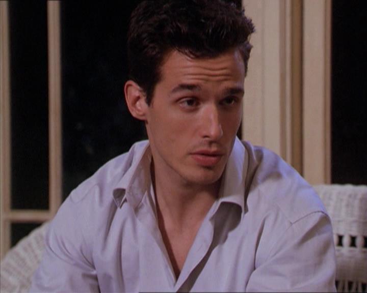 Charmed-Online-dot-215GiveMeASign1870.jpg