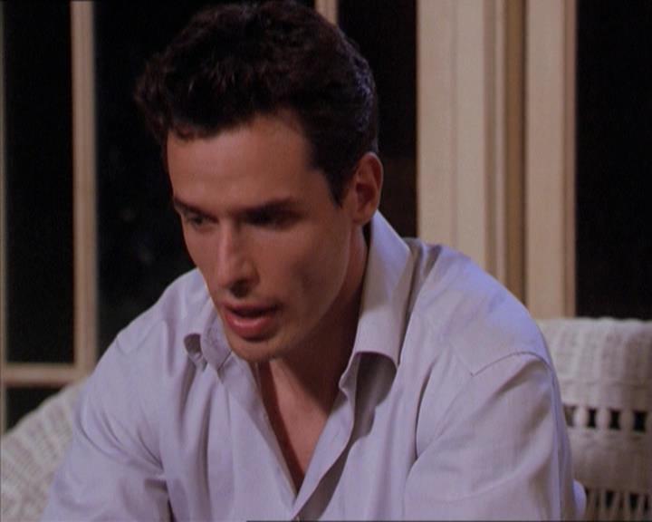 Charmed-Online-dot-215GiveMeASign1871.jpg