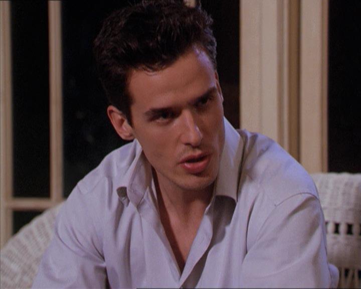 Charmed-Online-dot-215GiveMeASign1872.jpg