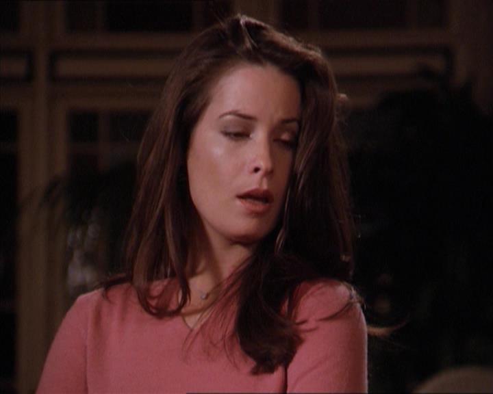 Charmed-Online-dot-215GiveMeASign1892.jpg