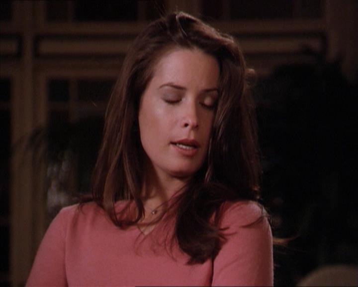 Charmed-Online-dot-215GiveMeASign1897.jpg