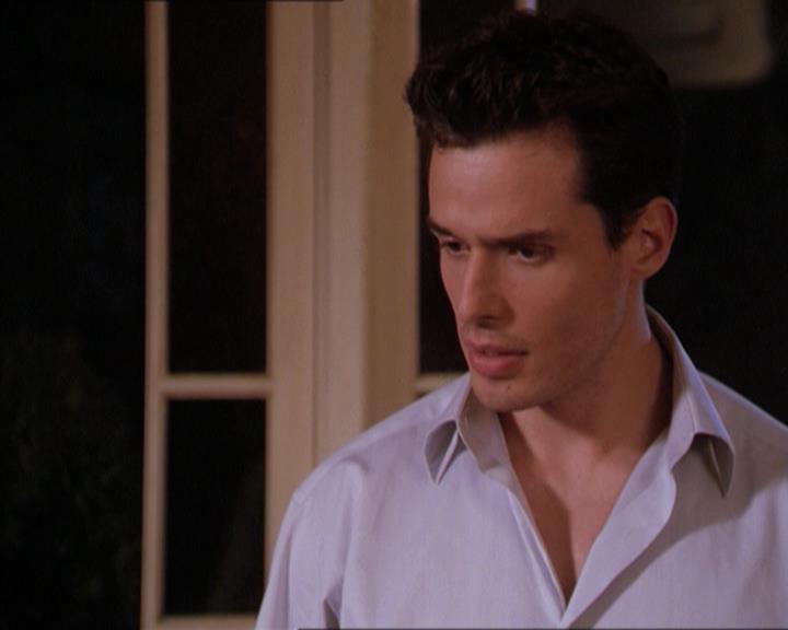 Charmed-Online-dot-215GiveMeASign1913.jpg