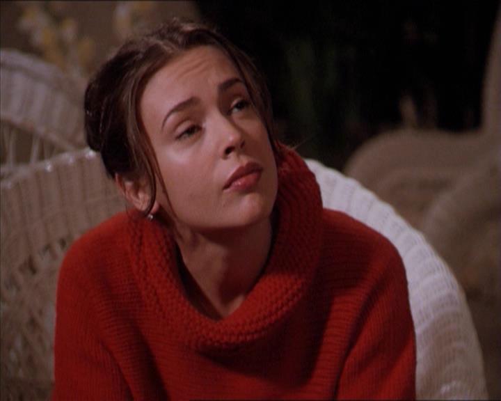 Charmed-Online-dot-215GiveMeASign1915.jpg