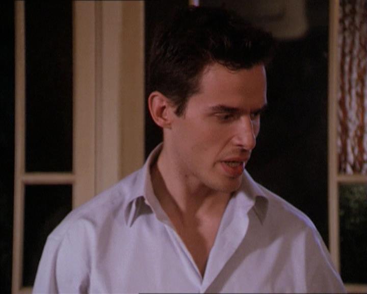 Charmed-Online-dot-215GiveMeASign1917.jpg