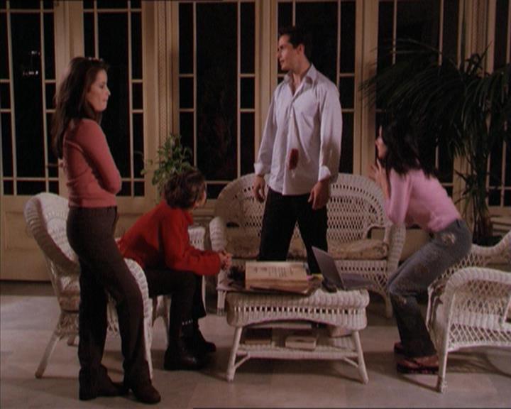 Charmed-Online-dot-215GiveMeASign1923.jpg