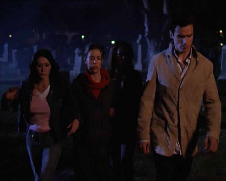 Charmed-Online-dot-215GiveMeASign1976.jpg