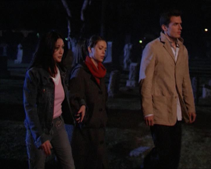 Charmed-Online-dot-215GiveMeASign1981.jpg