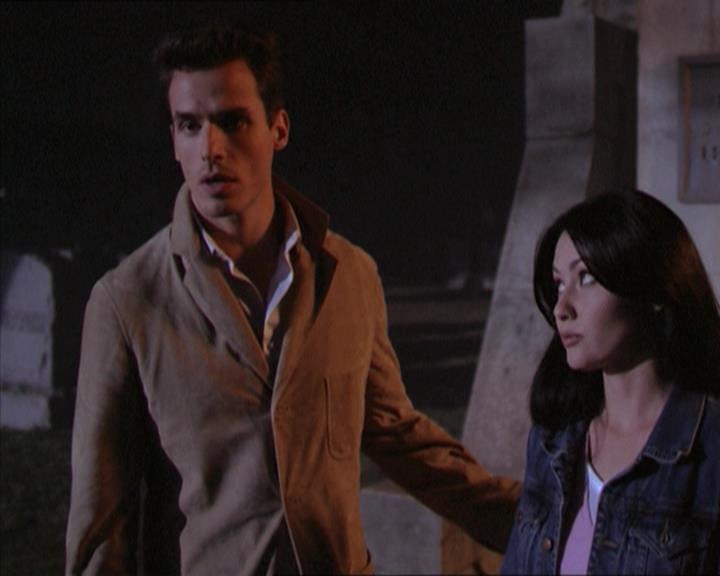 Charmed-Online-dot-215GiveMeASign1990.jpg