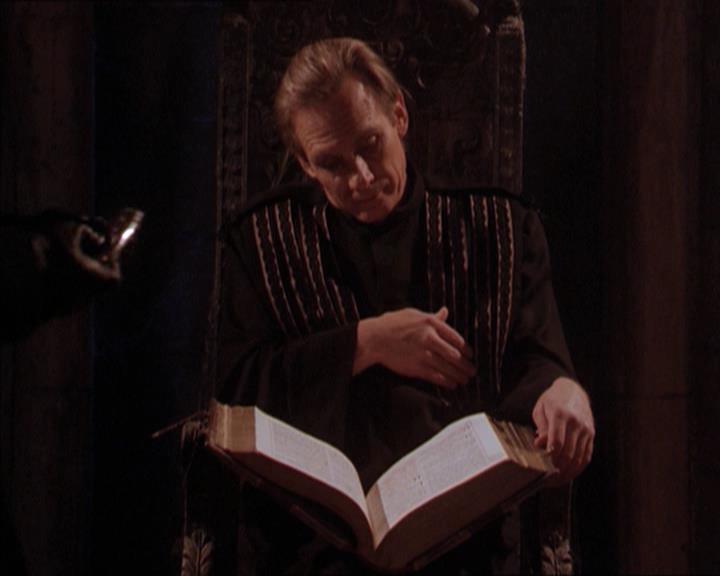 Charmed-Online-dot-215GiveMeASign2040.jpg