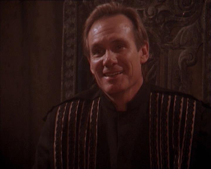 Charmed-Online-dot-215GiveMeASign2103.jpg