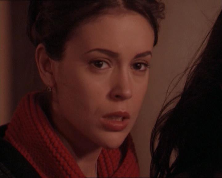 Charmed-Online-dot-215GiveMeASign2140.jpg