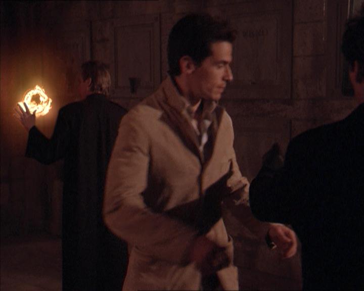 Charmed-Online-dot-215GiveMeASign2145.jpg