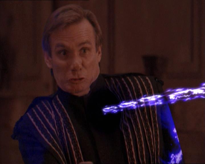 Charmed-Online-dot-215GiveMeASign2152.jpg