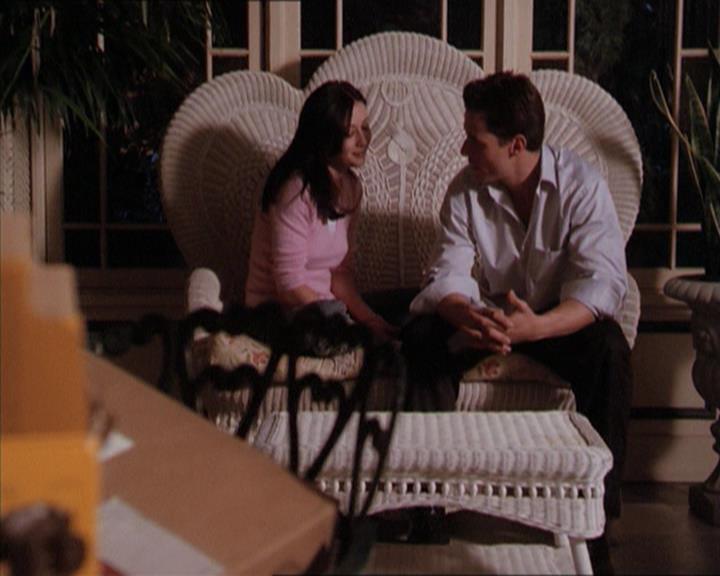 Charmed-Online-dot-215GiveMeASign2210.jpg