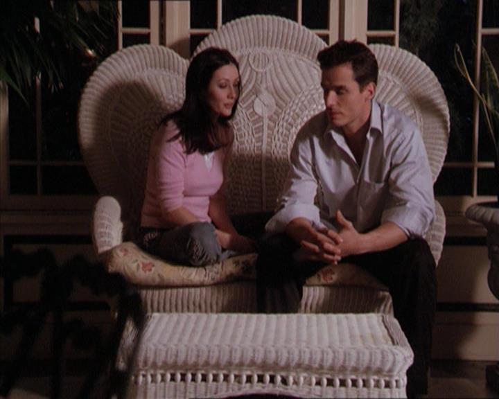 Charmed-Online-dot-215GiveMeASign2213.jpg