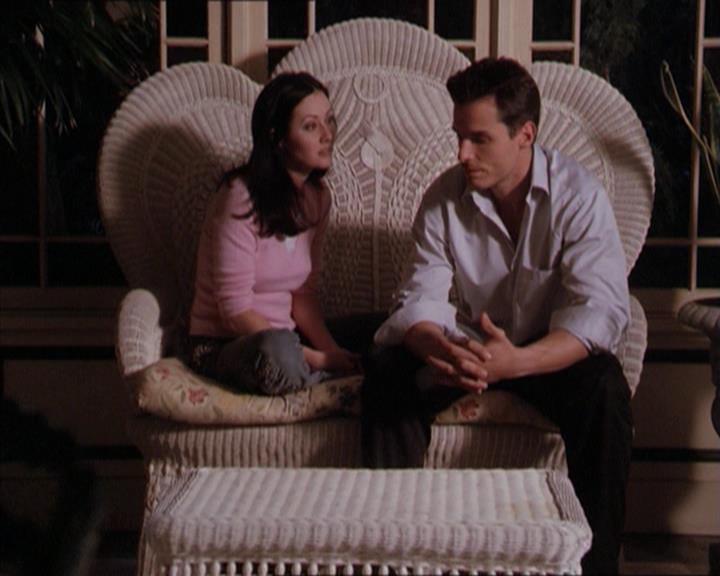 Charmed-Online-dot-215GiveMeASign2214.jpg
