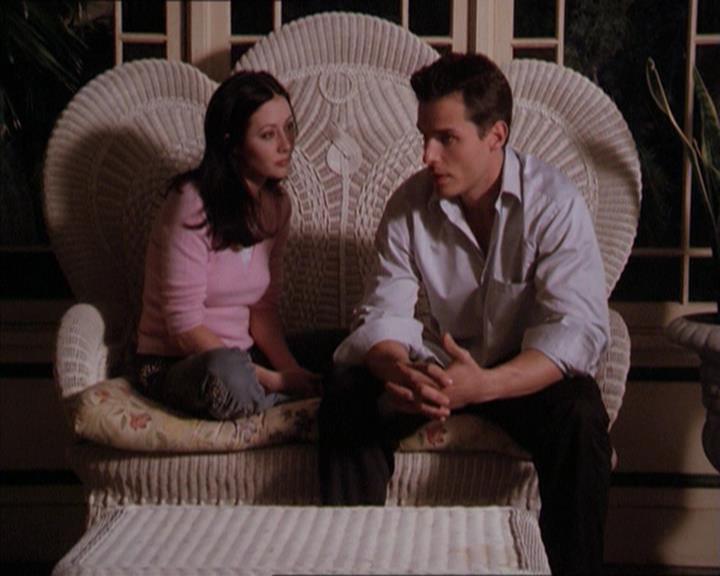 Charmed-Online-dot-215GiveMeASign2216.jpg