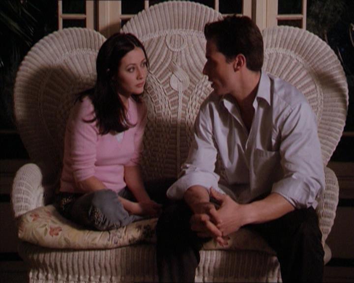 Charmed-Online-dot-215GiveMeASign2220.jpg
