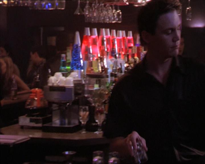 Charmed-Online-dot-215GiveMeASign2278.jpg