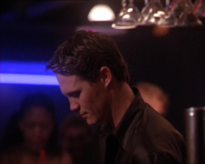 Charmed-Online-dot-215GiveMeASign2323.jpg