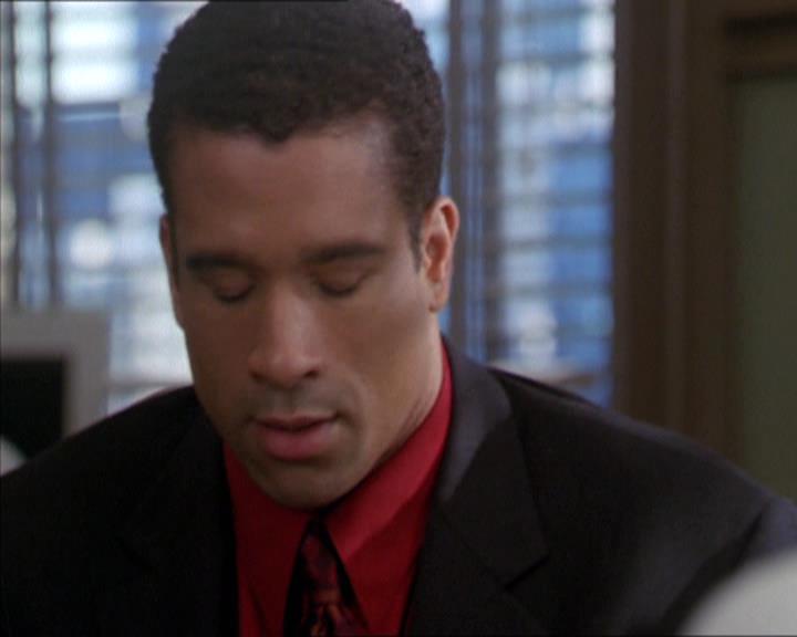 Charmed-Online-dot-216MurphysLuck0485.jpg