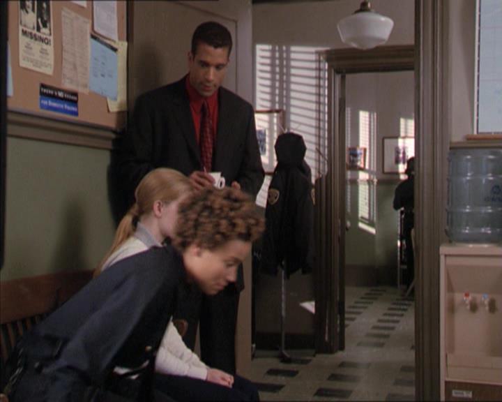 Charmed-Online-dot-216MurphysLuck0732.jpg