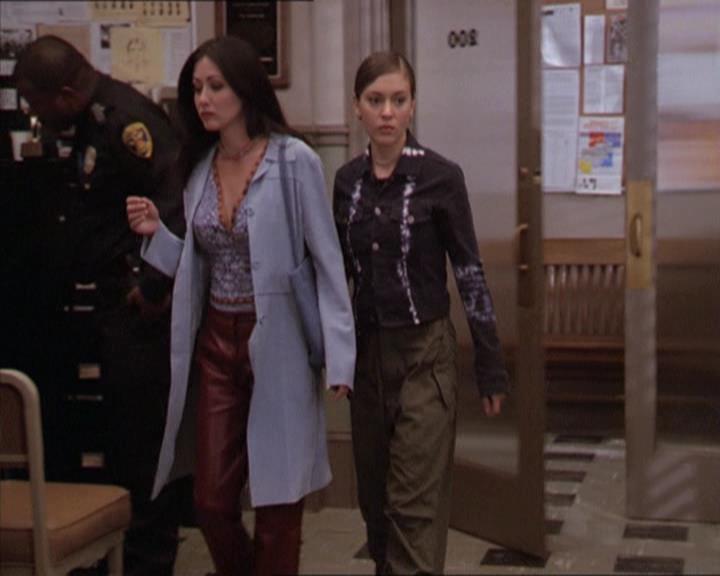 Charmed-Online-dot-216MurphysLuck0774.jpg