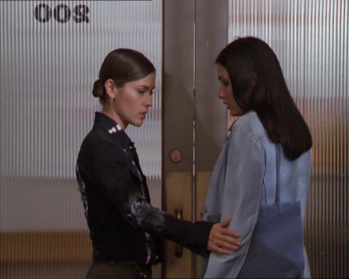 Charmed-Online-dot-216MurphysLuck0875.jpg