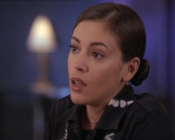 Charmed-Online-dot-216MurphysLuck0989.jpg
