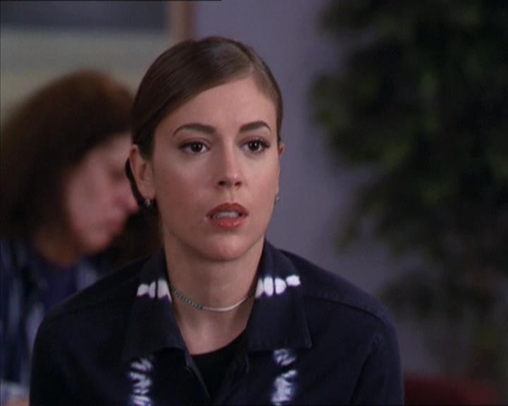 Charmed-Online-dot-216MurphysLuck1333.jpg