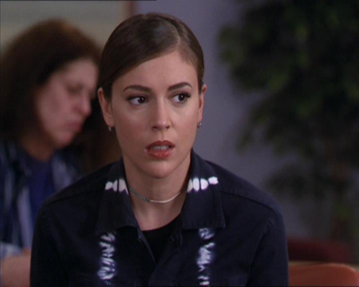 Charmed-Online-dot-216MurphysLuck1334.jpg