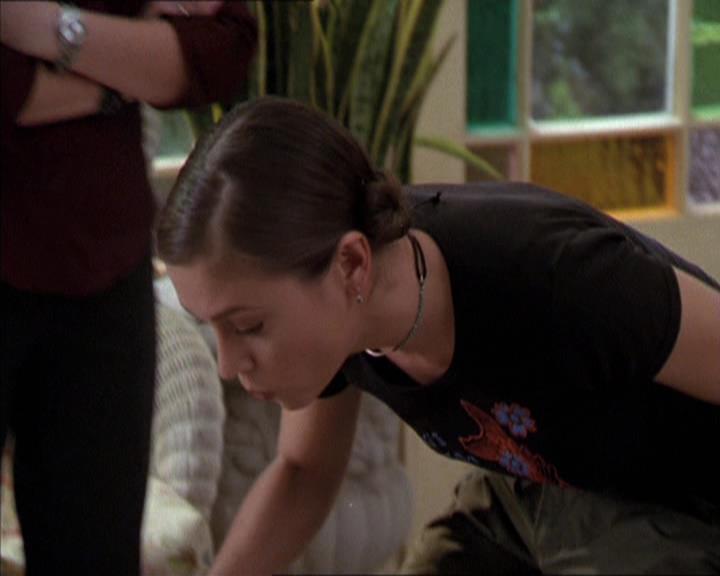 Charmed-Online-dot-216MurphysLuck1670.jpg
