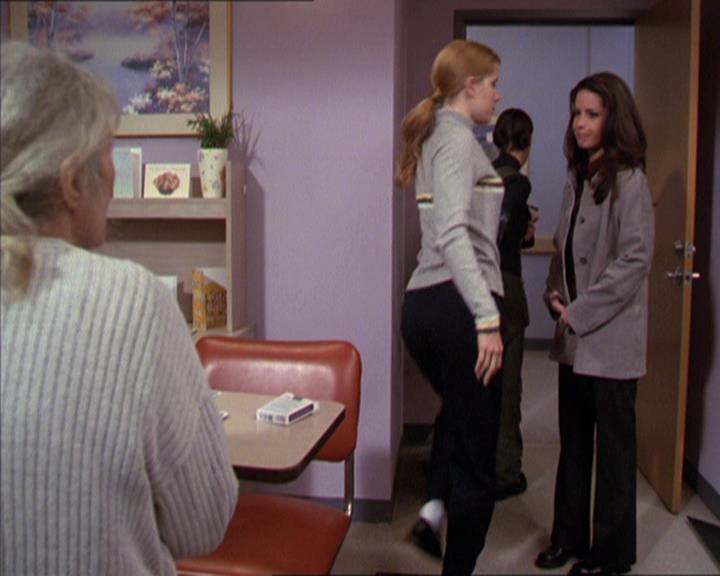 Charmed-Online-dot-216MurphysLuck1879.jpg