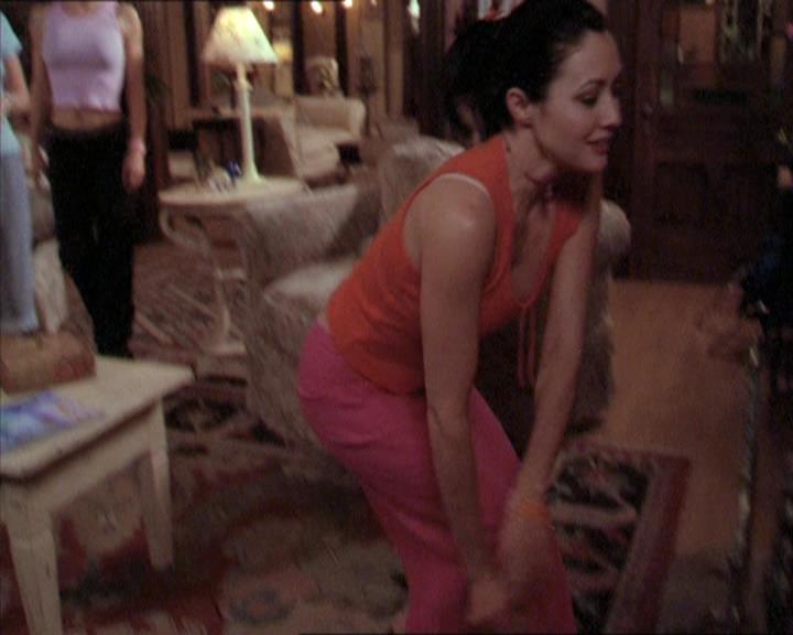 Charmed-Online-dot-216MurphysLuck2257.jpg
