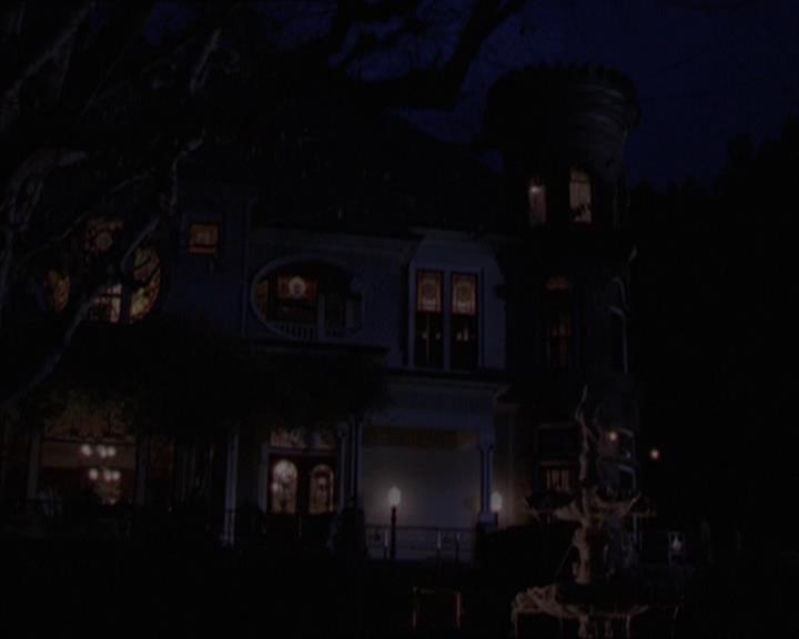 Charmed-Online-dot-217HowtoMakeAQuiltoutofAmericans0000.jpg