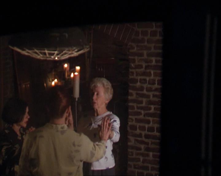 Charmed-Online-dot-217HowtoMakeAQuiltoutofAmericans0014.jpg