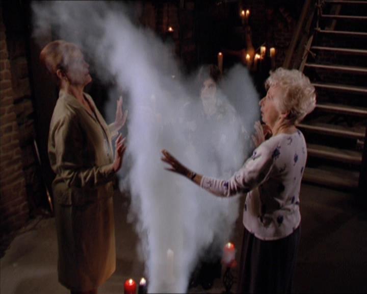Charmed-Online-dot-217HowtoMakeAQuiltoutofAmericans0042.jpg