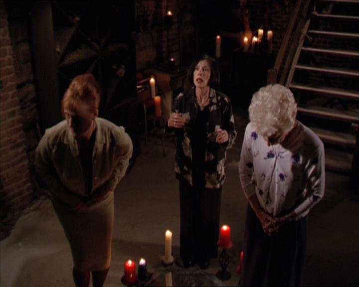 Charmed-Online-dot-217HowtoMakeAQuiltoutofAmericans0050.jpg