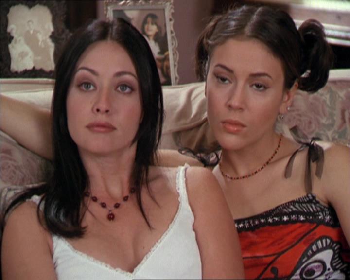 Charmed-Online-dot-217HowtoMakeAQuiltoutofAmericans0388.jpg
