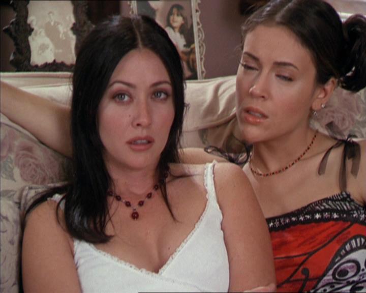Charmed-Online-dot-217HowtoMakeAQuiltoutofAmericans0421.jpg